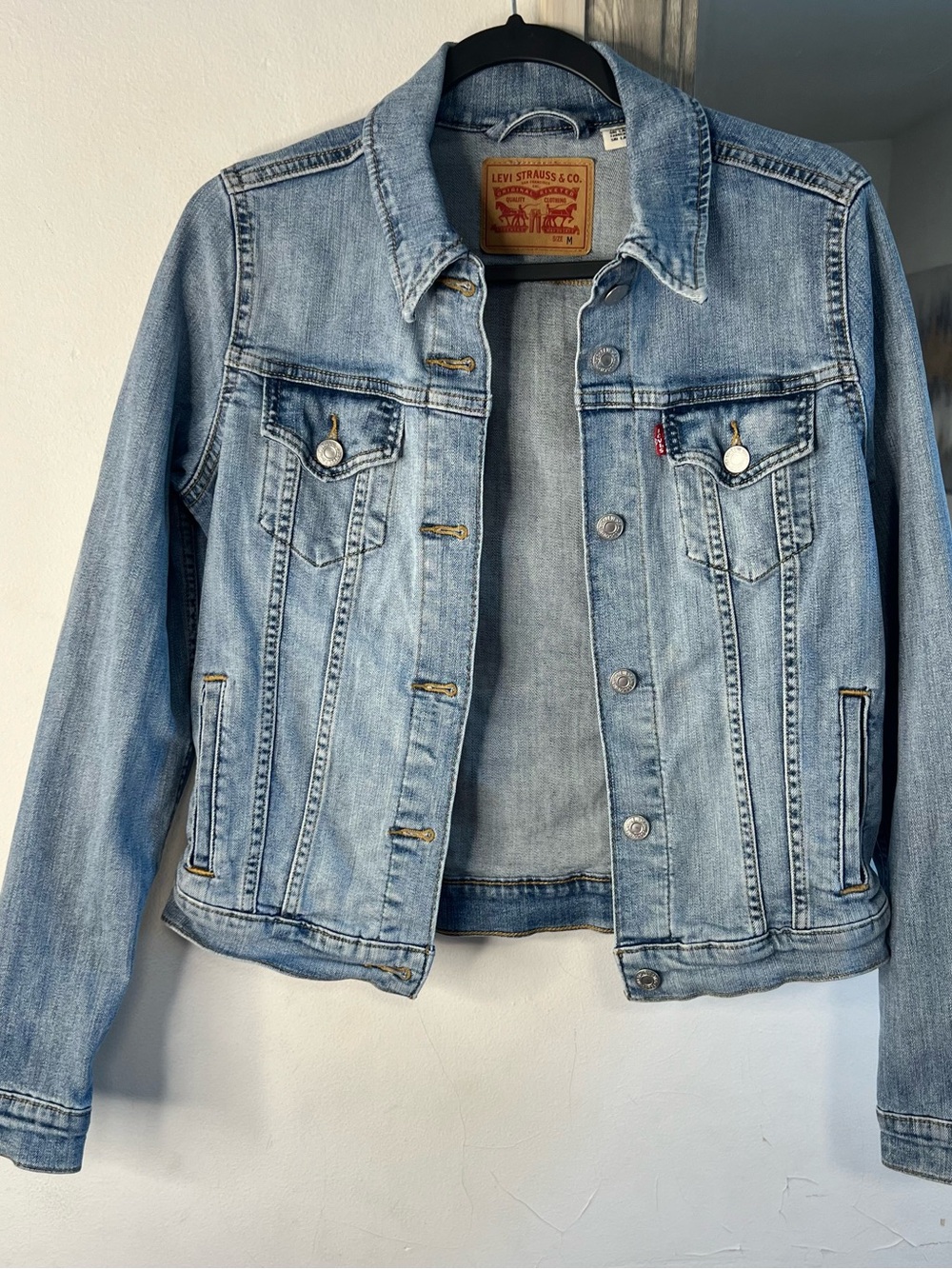 Levi's Light Blue Denim Jacket - Pale Blue Wash